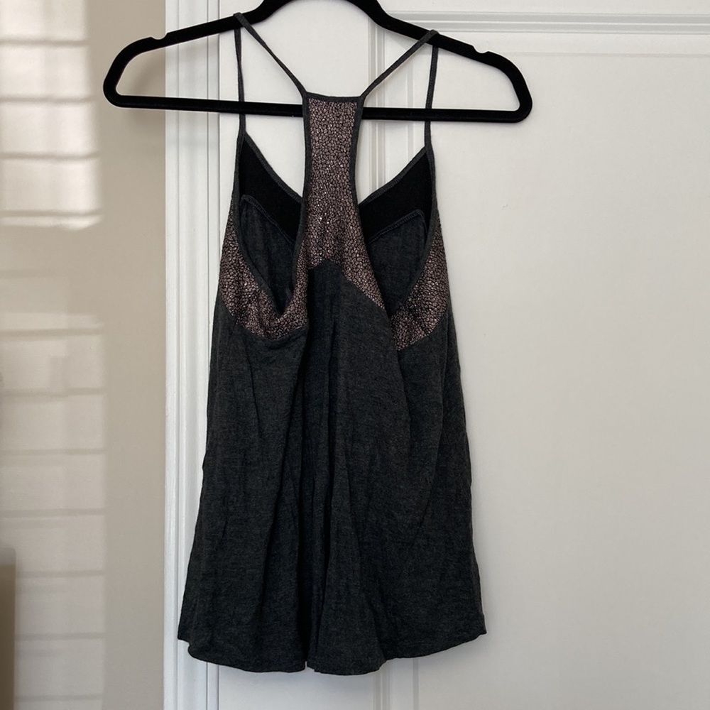 Grey Flowy Tank - Picture 4 of 5